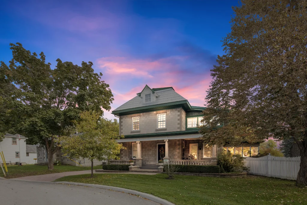 Charming Suburban Retreat